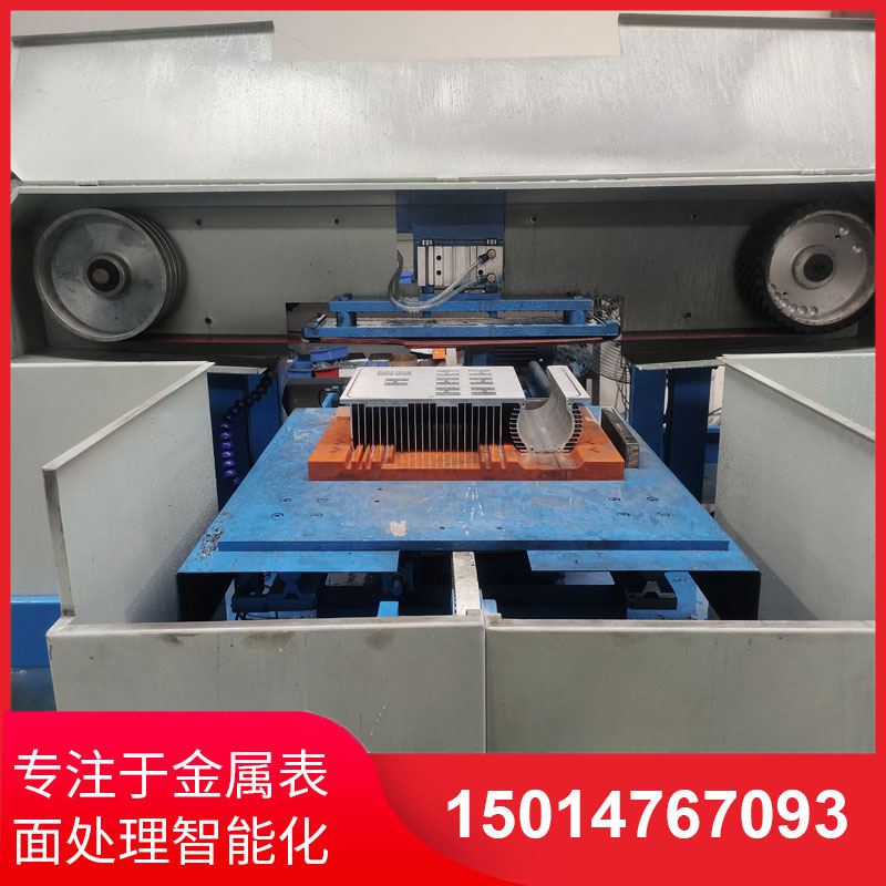 鋁材(cai)直(zhi)紋拉絲機定(ding)製